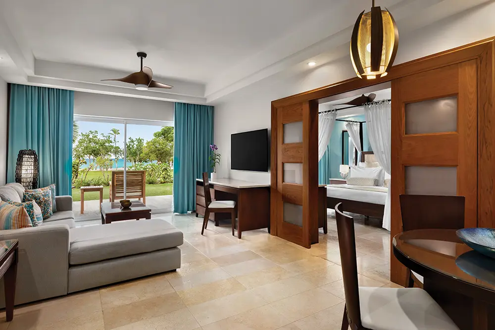 Preferred Club Master Suite King for 2 adults